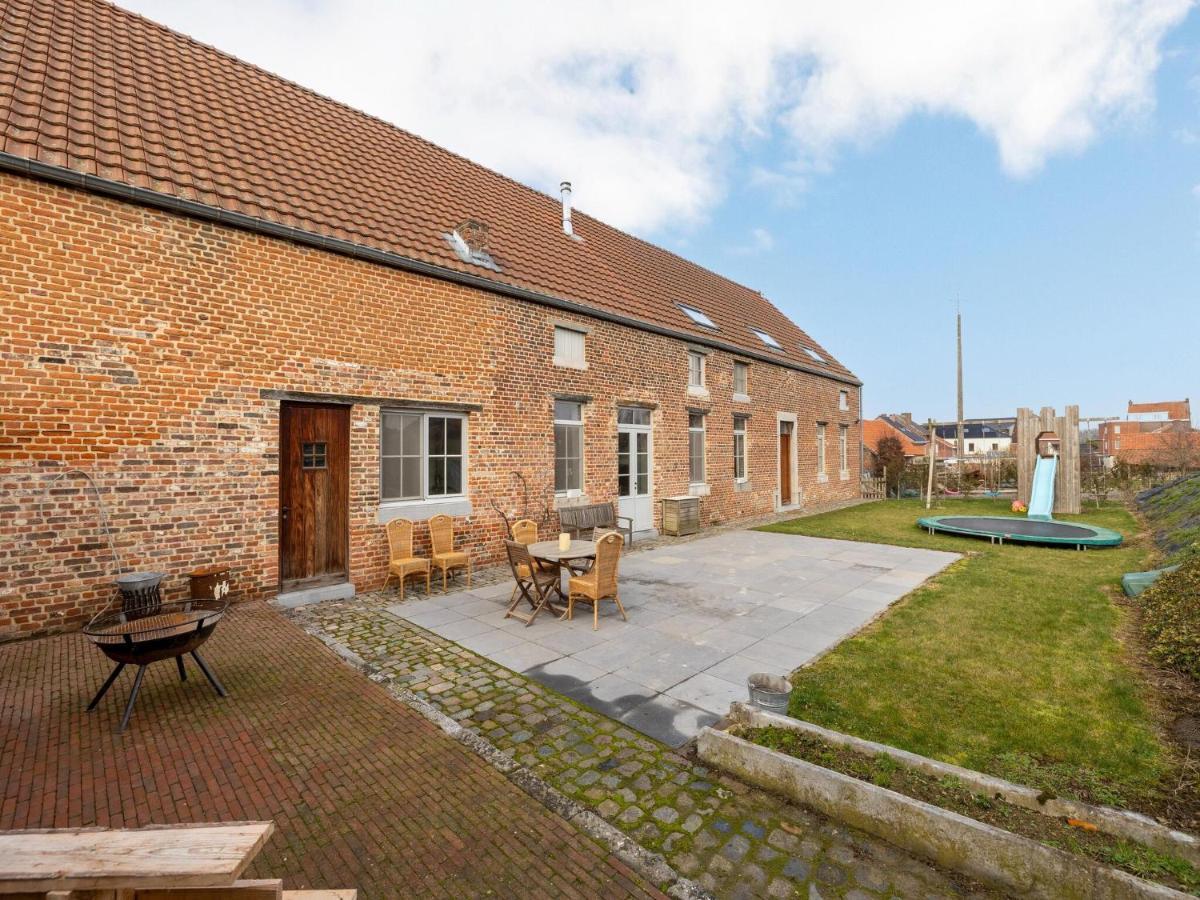 Holiday home Square Farm In The Beautiful Blossom Region *
