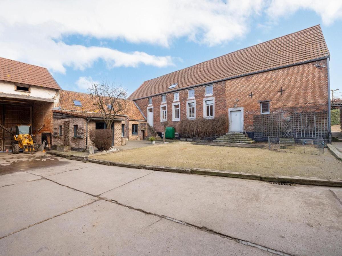 Square Farm In The Beautiful Blossom Region Holiday home Sint-Truiden