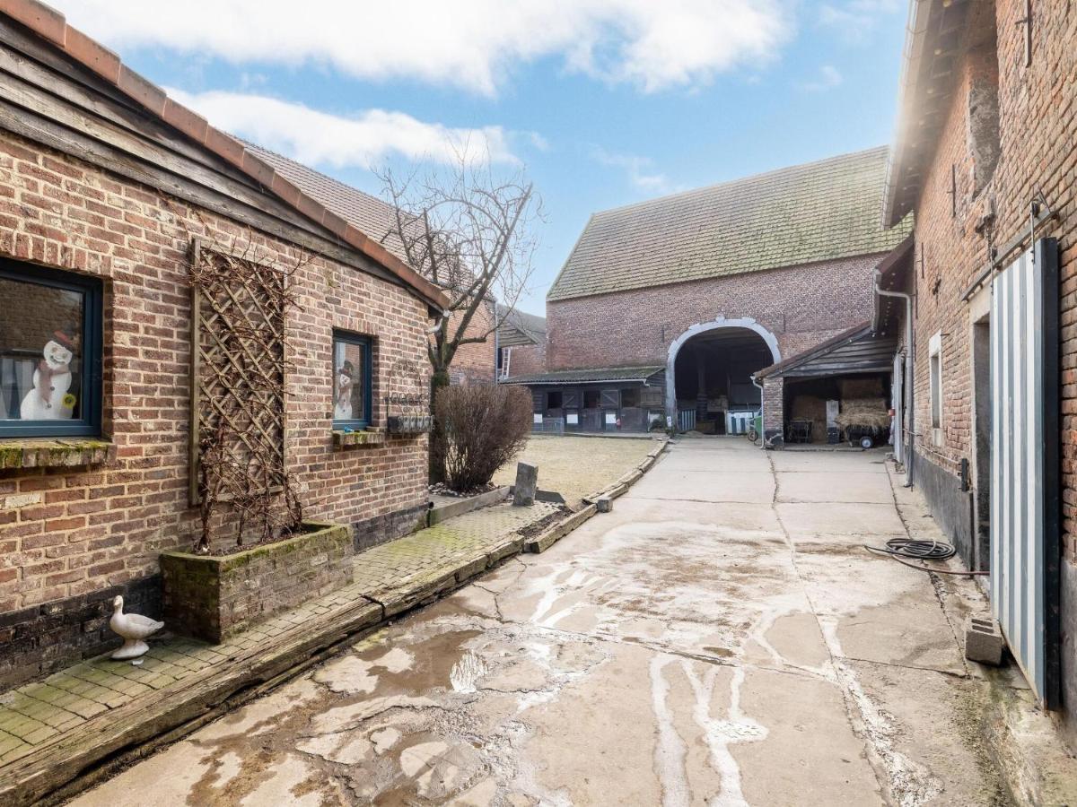 Holiday home Square Farm In The Beautiful Blossom Region Sint-Truiden